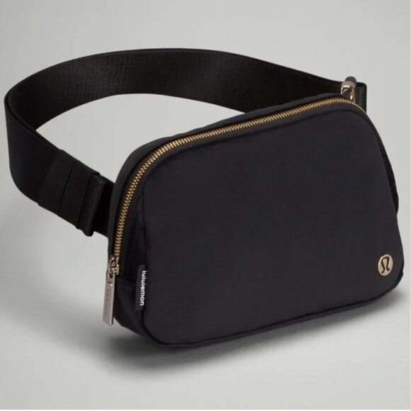 Everywhere Belt Bag 1L *Velour - Black / Gold - Picture 8 of 12